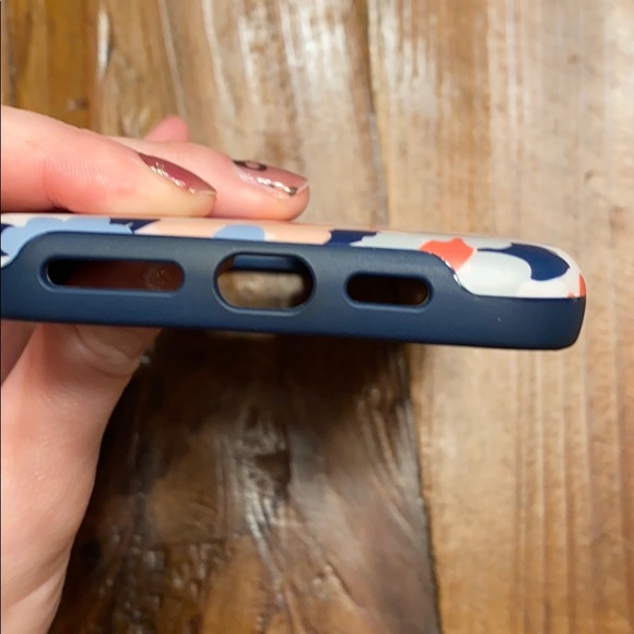 iPhone 11 Pro Max case - Picture 7 of 11